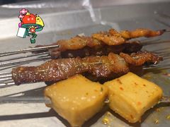 -三个大叔烤羊肉串·歌手驻唱·碳烤鲜肉(西三旗店)