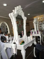 理发镜-原木·Top Design发型定制