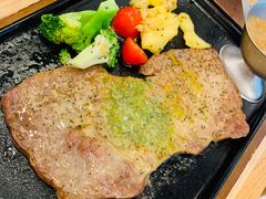 肉眼-必胜客(海雅PH店)