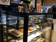 面包甜点陈列柜-麦当劳(仙林亚东城得来速店)