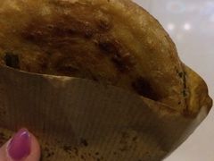 葱油饼-广慈小吃铺沪味佳饭堂