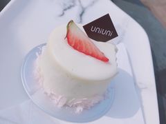 -UNI UNI(环亚凯瑟琳店)