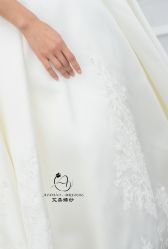 -艾朵婚纱
