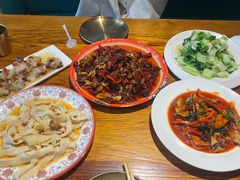 -柴窝堡22号辣子鸡·传承新疆菜