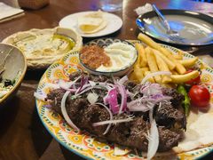 阿拉伯牛羊肉混盘-Uncle Kosto科斯托·中东菜