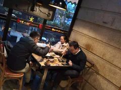 -何师烧烤·香辣蟹·川菜·30年老品牌(太古里旗舰店)