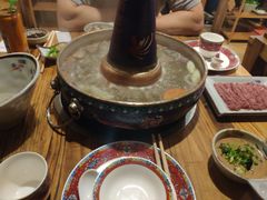 -毛辣果·贵州红酸汤牛肉火锅(西单店)