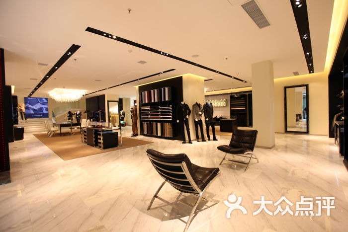 丰雷职业装团体定制店内环境图片 - 第3张