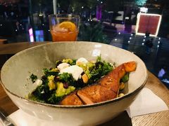 煎三文鱼牛油果色拉-Wagas沃歌斯(五道口购物中心店)