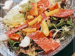 -铭牛烧肉·和牛海鲜自助(高新月牙湖店)