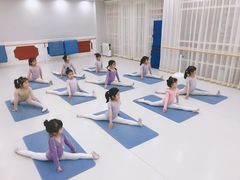 -艺彩童馨舞蹈培训学校(西湖道校区)