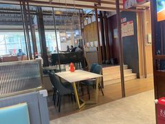 -阿瓦山寨·湘菜现炒·剁椒鱼头王(咸阳总店)