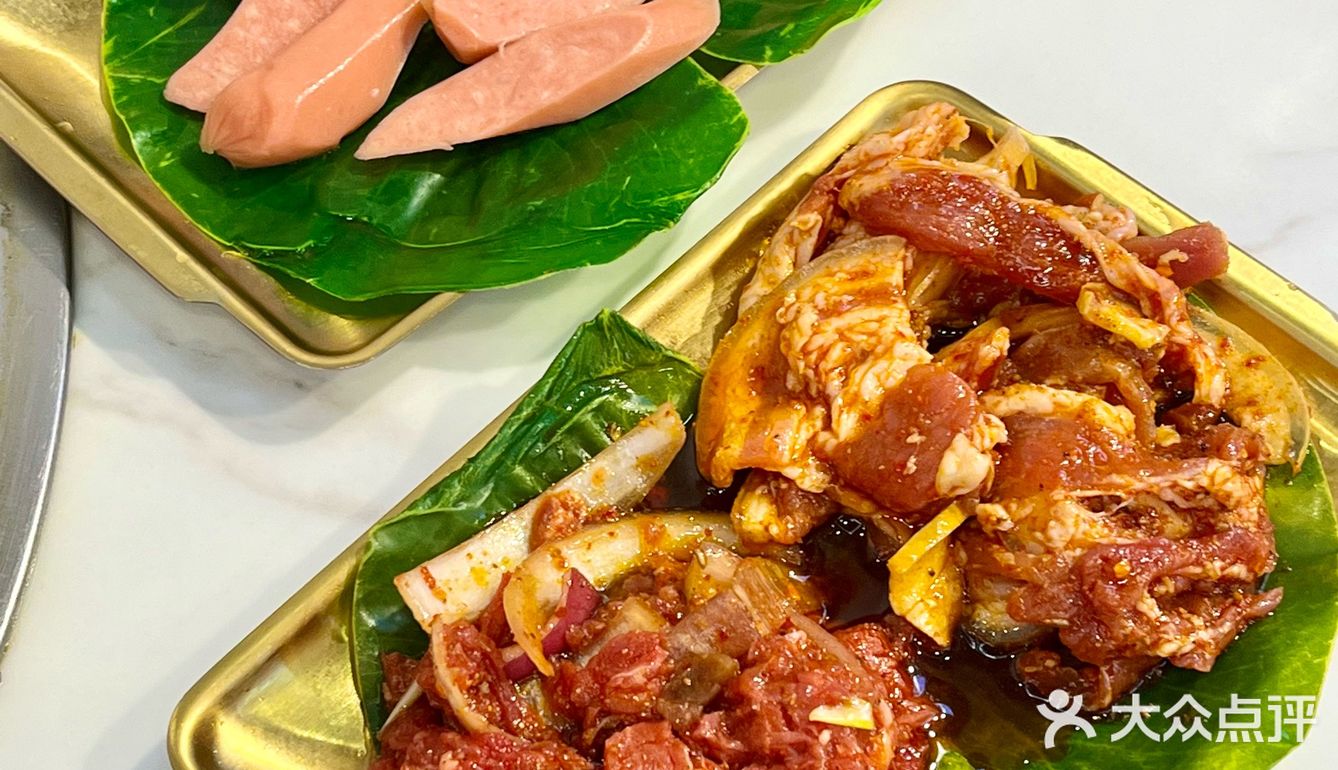 大理这家7年老店🍄 石板烧和菌锅都封神