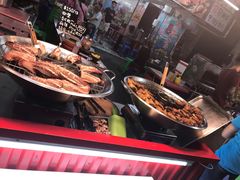 -六合夜市