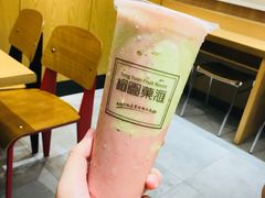 牛油果add草莓-桐园果汇(湖贝店)