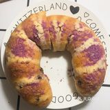 香芋牛角 本来想买黑眼豆豆的  可是没有看见