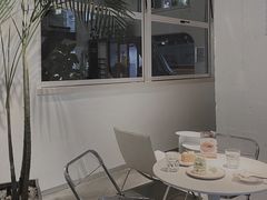 -洪小鹏生活美学馆(领SHOW天地店)