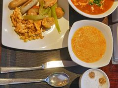 -三亚湾海居铂尔曼度假酒店