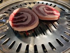 超厚五花肉-韩聚屋韩国烤肉餐厅(新北万达店)