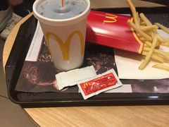 -麦当劳(杭州西湖银泰百货店)