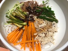 鸡丝凉米线-云海肴·汽锅鸡·云南菜(美罗城店)