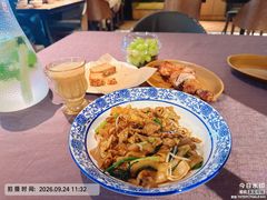 -耶里夏丽·丝路国际新疆菜·清真食品(徐汇南丹东路臻选店)