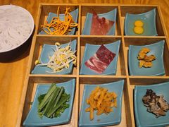 -勺子米线·云南传统小吃市集(四方街店)