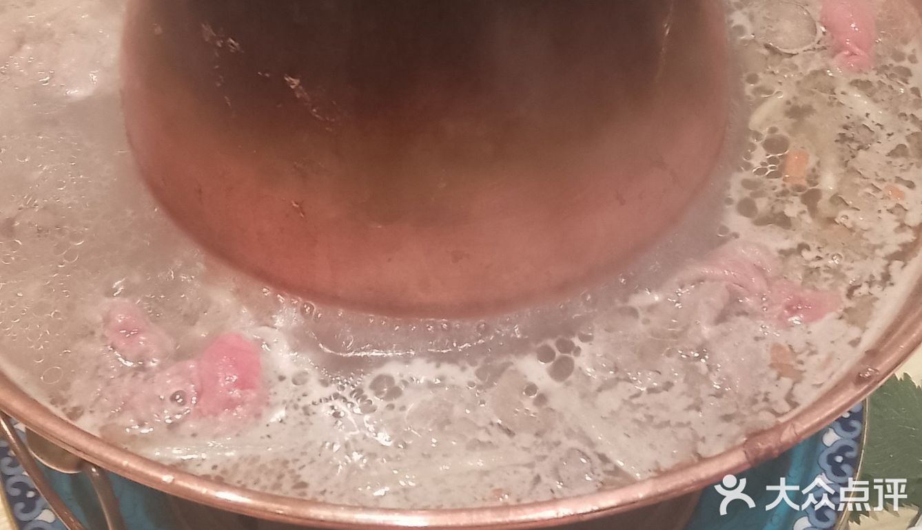 口味在线，经济实惠的火锅自助餐厅