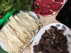 -华威达牛庄(黄埔大道西店)