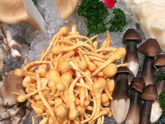 -捞王锅物料理(上海世茂广场店)