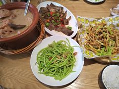 -董厨煨汤馆(车站路店)