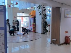 -上汽荣威体验中心(徐汇东安路店)