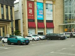 -月星家居广场-路面停车场