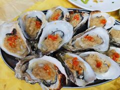 新鲜原味蒜蓉辣酱味-蚝哥花姐湛江烤生蚝(美丽湾市场店)