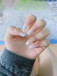 -첫번째 初见美学中心