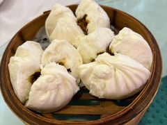 蜜汁叉烧包-万山楼海鲜酒家·二十三年老字号