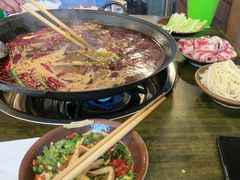 -黄潇洒老火锅(九眼桥宏济巷店)