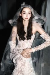 点击看大图 -Renee芮亦婚纱