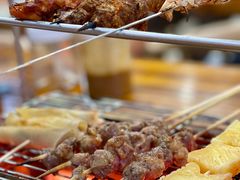 -哈尔滨小酒馆·鲜肉现穿自助烧烤(康新花园店)