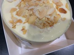 -蜜蜂小象·榴莲千层蛋糕(时代汇11栋店)