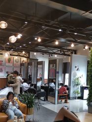 -FRIDAY星期五专业美发沙龙