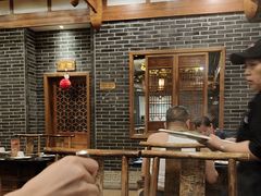 -百年川椒重庆老火锅(光谷店)