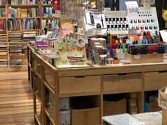 -猫的天空之城概念书店(杭州南宋御街店)