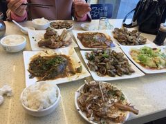 -渔中舟海鲜大排档(普陀沈家门店)