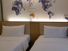 -凯里亚德酒店(深圳北站大浪商业中心店)
