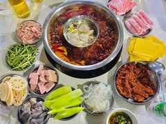 鸳鸯锅底-渝味黄姐火锅(黄泥村店)