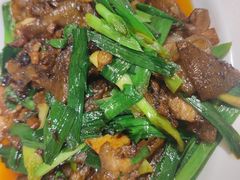 绍皮回锅肉-柏合黄记豆腐皮饭店