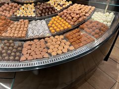 -Laderach 莱德拉(上海环贸iapm店)