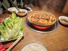 -蔡婶牛腩牛杂煲(长安万科店)