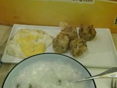 -必胜客(八一店)